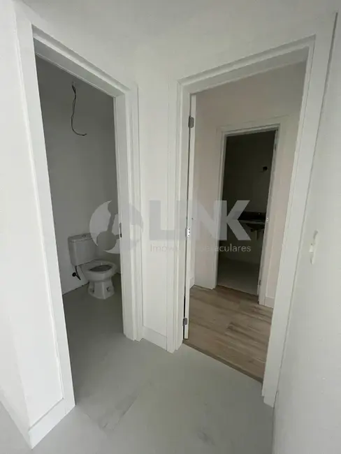 Apartamento com 1 quarto à venda, 51m2 em Passo da Areia, Porto Alegre - RS - imagem 7 Foto 7 de Apartamento com 1 quarto à venda, 51m2 em Passo da Areia, Porto Alegre - RS