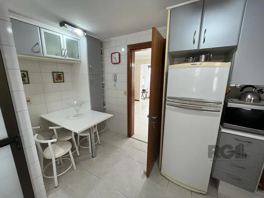 Foto 9 de Apartamento com 3 quartos à venda, 99m2 em Cristal, Porto Alegre - RS