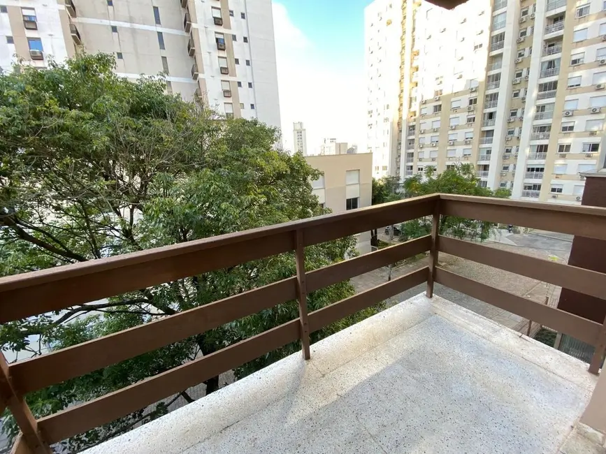 Apartamento com 3 quartos à venda, 78m2 em Passo da Areia, Porto Alegre - RS - imagem 4 Foto 4 de Apartamento com 3 quartos à venda, 78m2 em Passo da Areia, Porto Alegre - RS