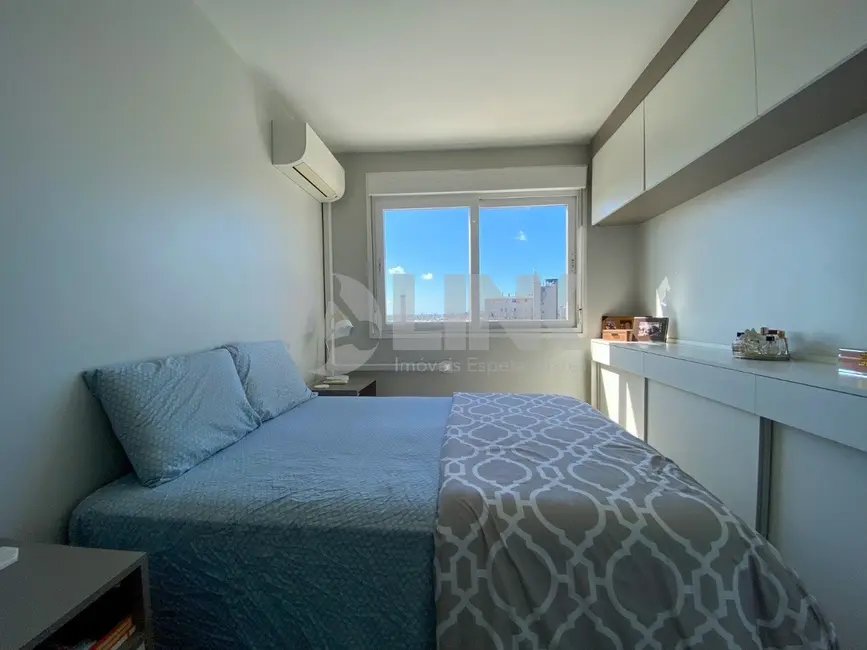 Foto 9 de Apartamento com 3 quartos à venda, 72m2 em São João, Porto Alegre - RS