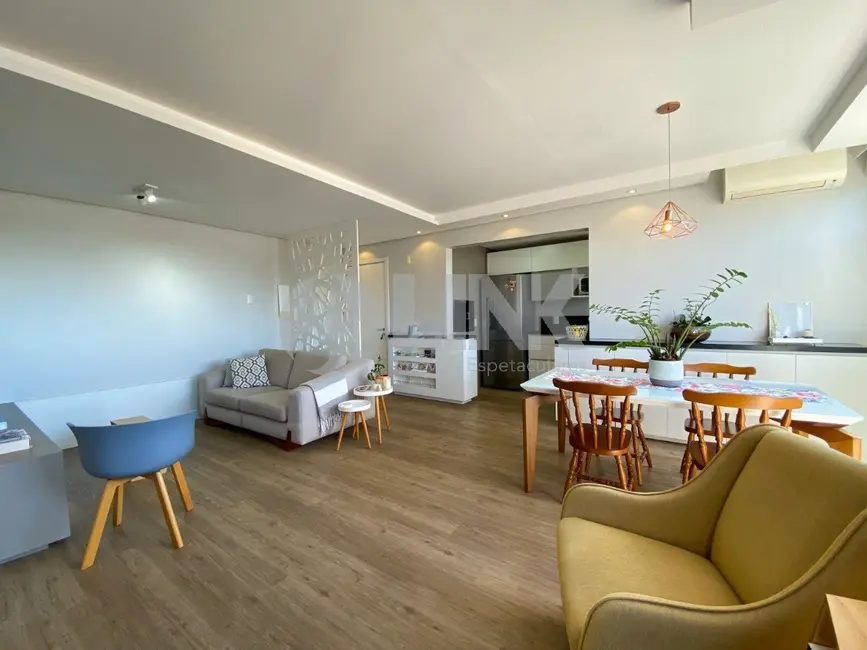 Foto 2 de Apartamento com 3 quartos à venda, 72m2 em São João, Porto Alegre - RS