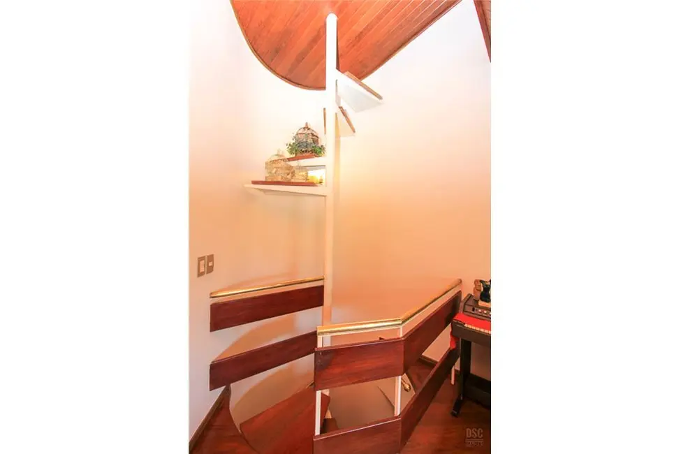 Apartamento com 3 quartos à venda, 157m2 em Petrópolis, Porto Alegre - RS - imagem 9 Foto 9 de Apartamento com 3 quartos à venda, 157m2 em Petrópolis, Porto Alegre - RS