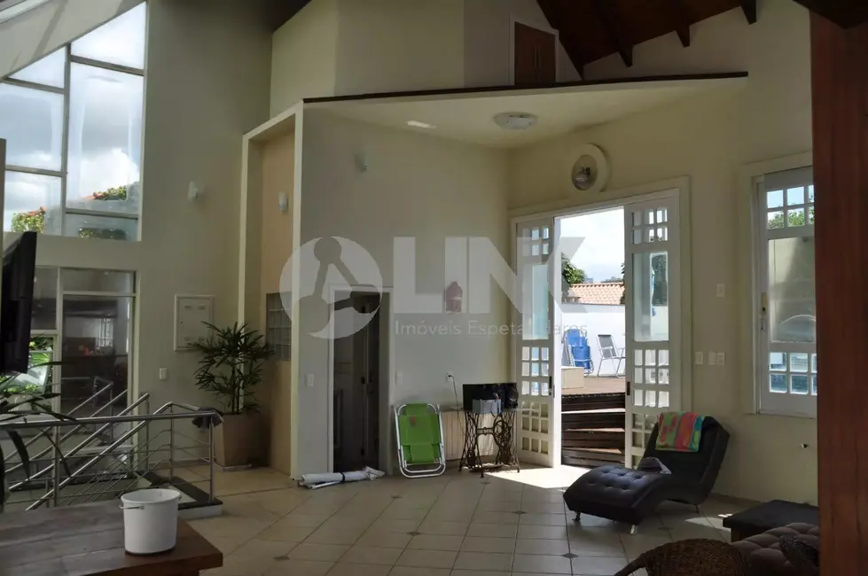 Casa com 4 quartos à venda, 526m2 em Três Figueiras, Porto Alegre - RS - imagem 6 Foto 6 de Casa com 4 quartos à venda, 526m2 em Três Figueiras, Porto Alegre - RS
