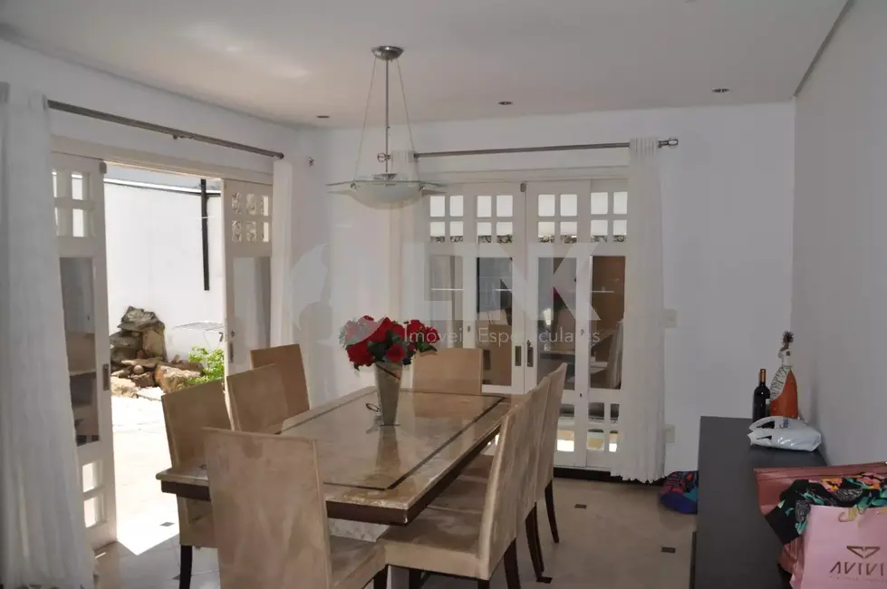 Foto 2 de Casa com 4 quartos à venda, 526m2 em Três Figueiras, Porto Alegre - RS