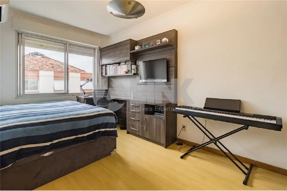 Foto 8 de Apartamento com 3 quartos à venda, 106m2 em São Sebastião, Porto Alegre - RS