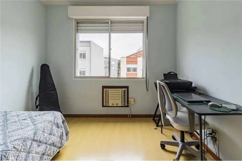 Foto 9 de Apartamento com 3 quartos à venda, 106m2 em São Sebastião, Porto Alegre - RS