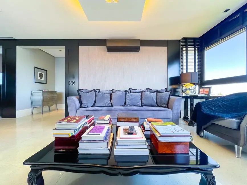 Apartamento com 3 quartos à venda, 160m2 em Moinhos de Vento, Porto Alegre - RS - imagem 6 Foto 6 de Apartamento com 3 quartos à venda, 160m2 em Moinhos de Vento, Porto Alegre - RS