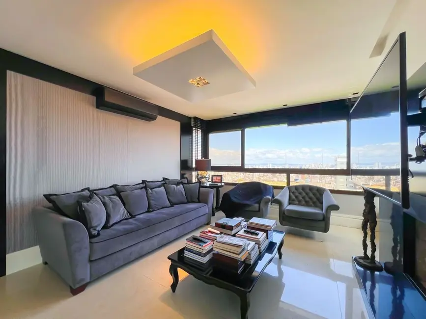 Apartamento com 3 quartos à venda, 160m2 em Moinhos de Vento, Porto Alegre - RS - imagem 3 Foto 3 de Apartamento com 3 quartos à venda, 160m2 em Moinhos de Vento, Porto Alegre - RS
