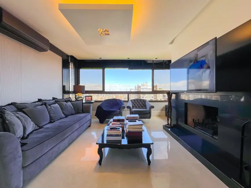 Apartamento com 3 quartos à venda, 160m2 em Moinhos de Vento, Porto Alegre - RS - imagem 4 Foto 4 de Apartamento com 3 quartos à venda, 160m2 em Moinhos de Vento, Porto Alegre - RS