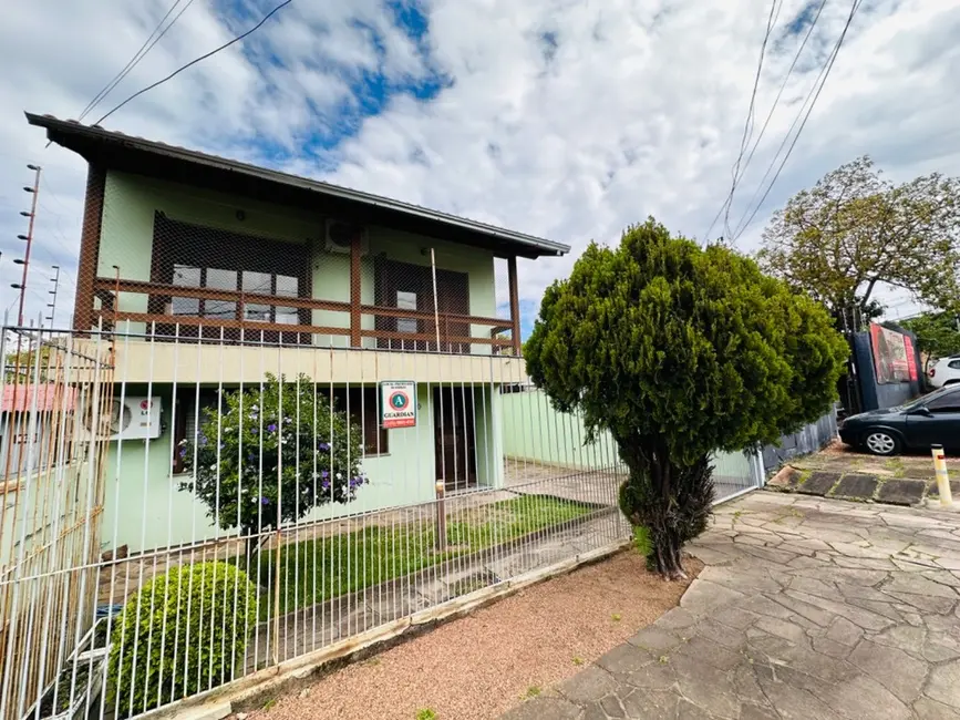 Foto 1 de Casa com 3 quartos à venda, 239m2 em Espírito Santo, Porto Alegre - RS