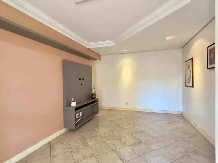 Apartamento com 3 quartos à venda, 79m2 em Menino Deus, Porto Alegre - RS - imagem 7 Foto 7 de Apartamento com 3 quartos à venda, 79m2 em Menino Deus, Porto Alegre - RS