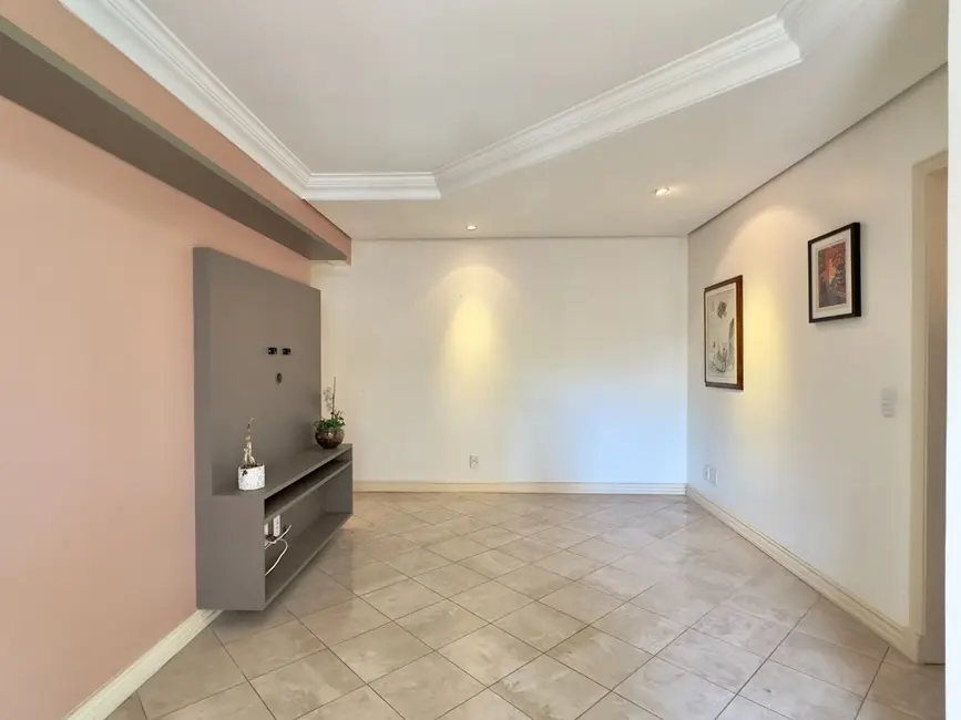 Apartamento com 3 quartos à venda, 79m2 em Menino Deus, Porto Alegre - RS - imagem 8 Foto 8 de Apartamento com 3 quartos à venda, 79m2 em Menino Deus, Porto Alegre - RS