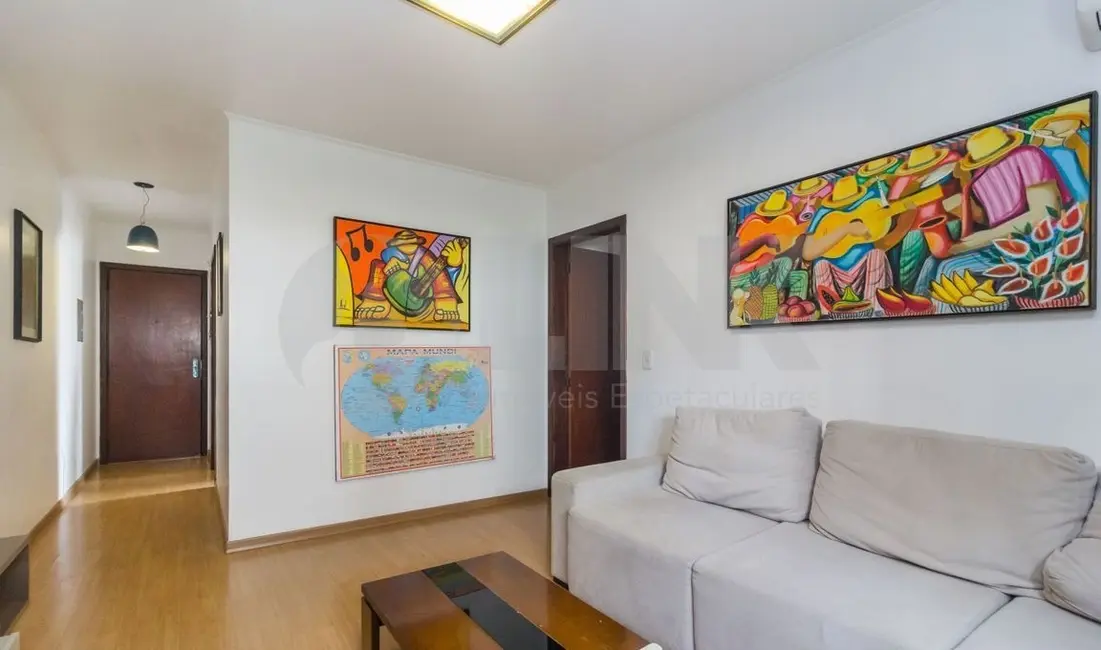 Apartamento com 3 quartos à venda, 168m2 em Higienópolis, Porto Alegre - RS - imagem 4 Foto 4 de Apartamento com 3 quartos à venda, 168m2 em Higienópolis, Porto Alegre - RS