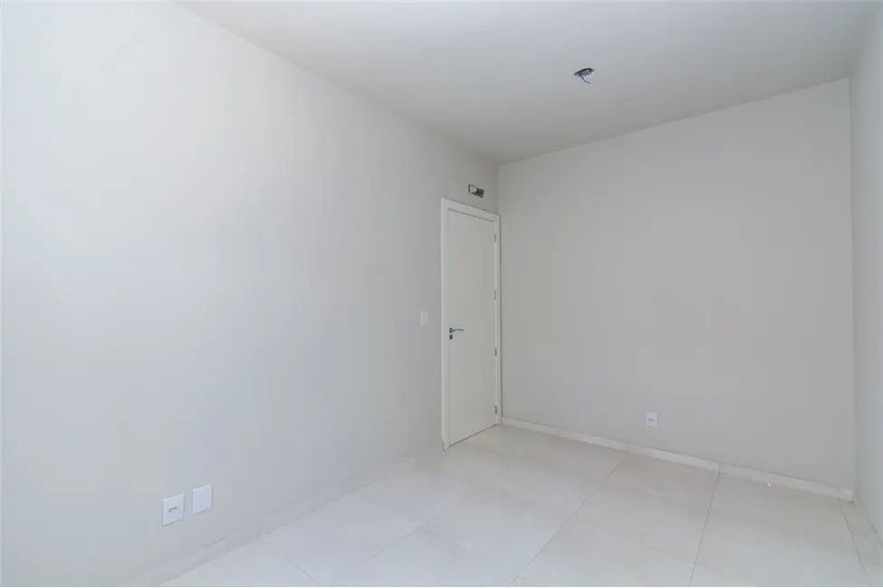 Casa de Condomínio com 2 quartos à venda, 49m2 em Nossa Senhora das Graças, Canoas - RS - imagem 3 Foto 3 de Casa de Condomínio com 2 quartos à venda, 49m2 em Nossa Senhora das Graças, Canoas - RS