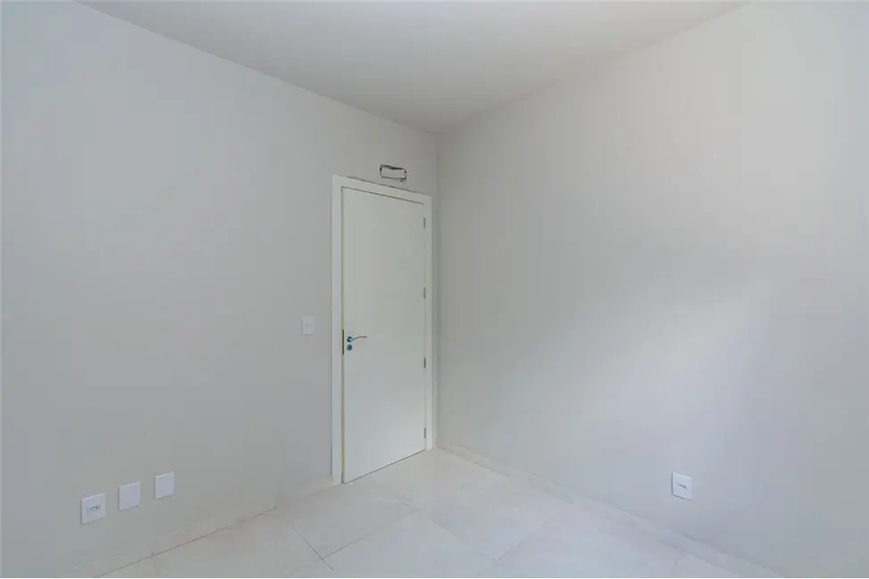 Casa de Condomínio com 2 quartos à venda, 50m2 em Nossa Senhora das Graças, Canoas - RS - imagem 5 Foto 5 de Casa de Condomínio com 2 quartos à venda, 50m2 em Nossa Senhora das Graças, Canoas - RS