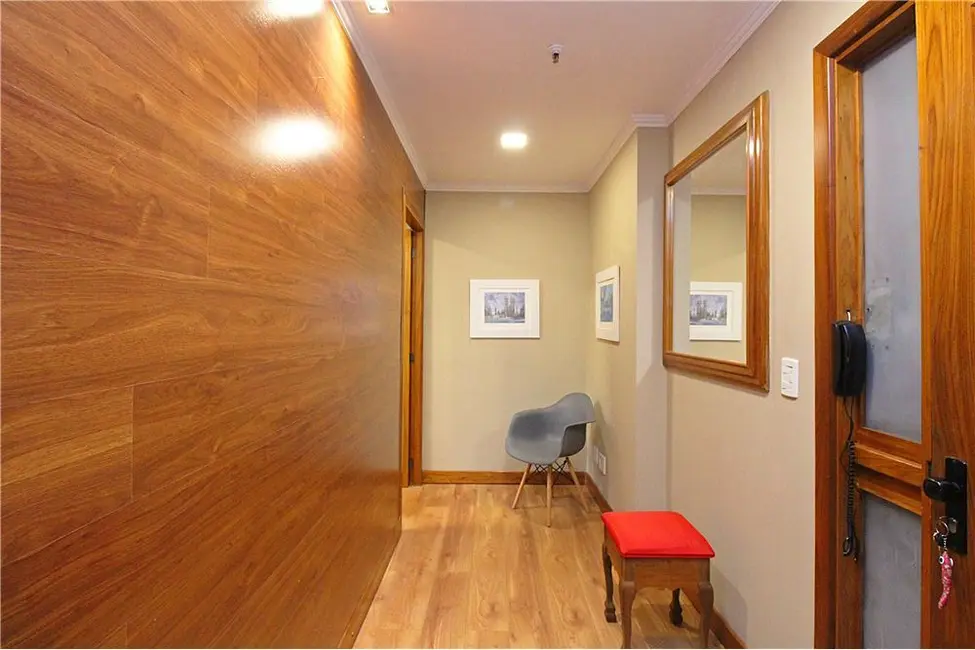 Sala Comercial à venda, 33m2 em Petrópolis, Porto Alegre - RS - imagem 7 Foto 7 de Sala Comercial à venda, 33m2 em Petrópolis, Porto Alegre - RS