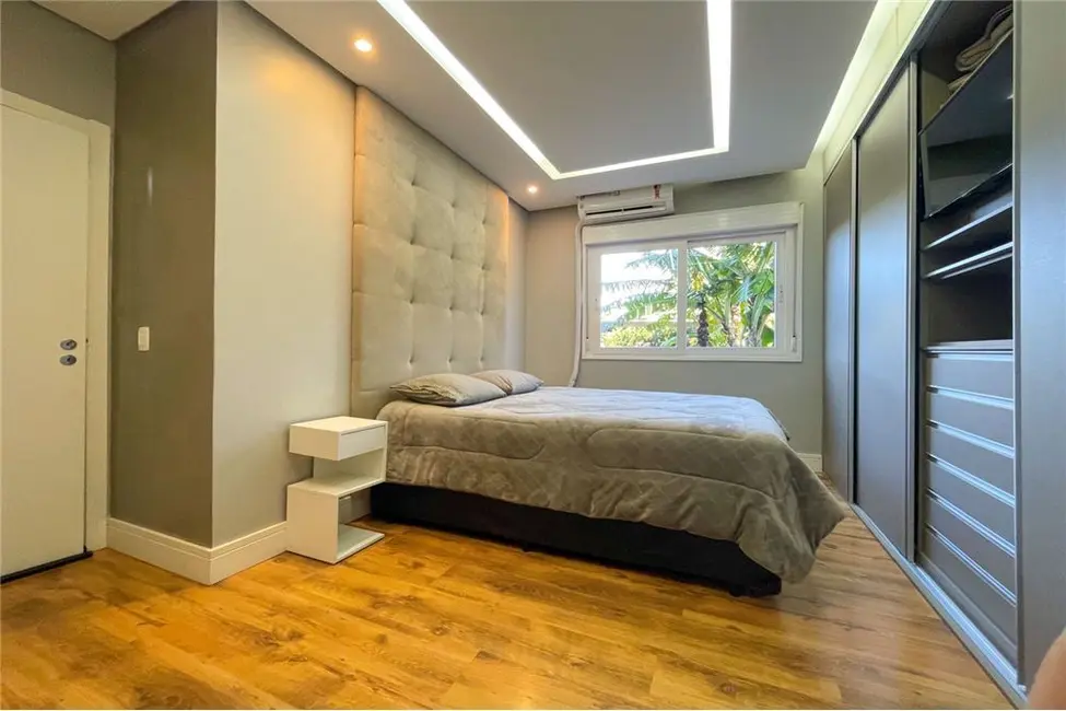 Apartamento com 3 quartos à venda, 165m2 em Canoas - RS - imagem 9 Foto 9 de Apartamento com 3 quartos à venda, 165m2 em Canoas - RS