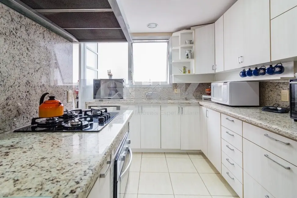 Foto 8 de Apartamento com 2 quartos à venda, 250m2 em Mont Serrat, Porto Alegre - RS