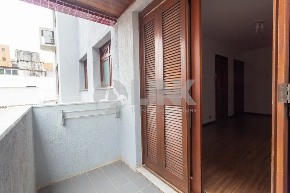 Apartamento com 2 quartos à venda, 54m2 em Menino Deus, Porto Alegre - RS - imagem 5 Foto 5 de Apartamento com 2 quartos à venda, 54m2 em Menino Deus, Porto Alegre - RS