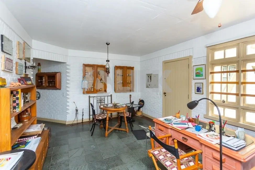 Apartamento com 2 quartos à venda, 83m2 em Menino Deus, Porto Alegre - RS - imagem 4 Foto 4 de Apartamento com 2 quartos à venda, 83m2 em Menino Deus, Porto Alegre - RS