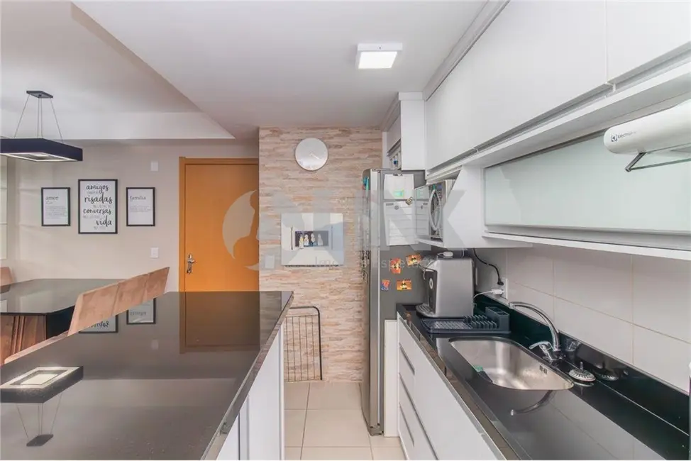 Apartamento com 2 quartos à venda, 59m2 em Teresópolis, Porto Alegre - RS - imagem 4 Foto 4 de Apartamento com 2 quartos à venda, 59m2 em Teresópolis, Porto Alegre - RS