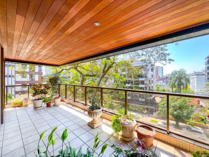 Apartamento com 3 quartos à venda, 322m2 em Moinhos de Vento, Porto Alegre - RS - imagem 5 Foto 5 de Apartamento com 3 quartos à venda, 322m2 em Moinhos de Vento, Porto Alegre - RS