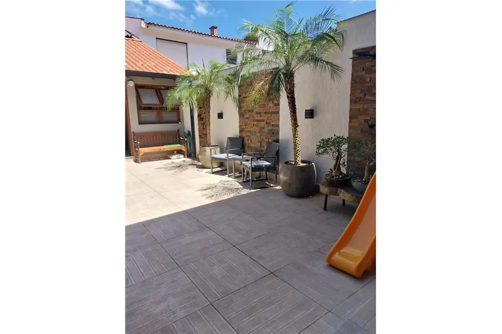 Casa com 3 quartos à venda, 220m2 em Partenon, Porto Alegre - RS - imagem 4 Foto 4 de Casa com 3 quartos à venda, 220m2 em Partenon, Porto Alegre - RS