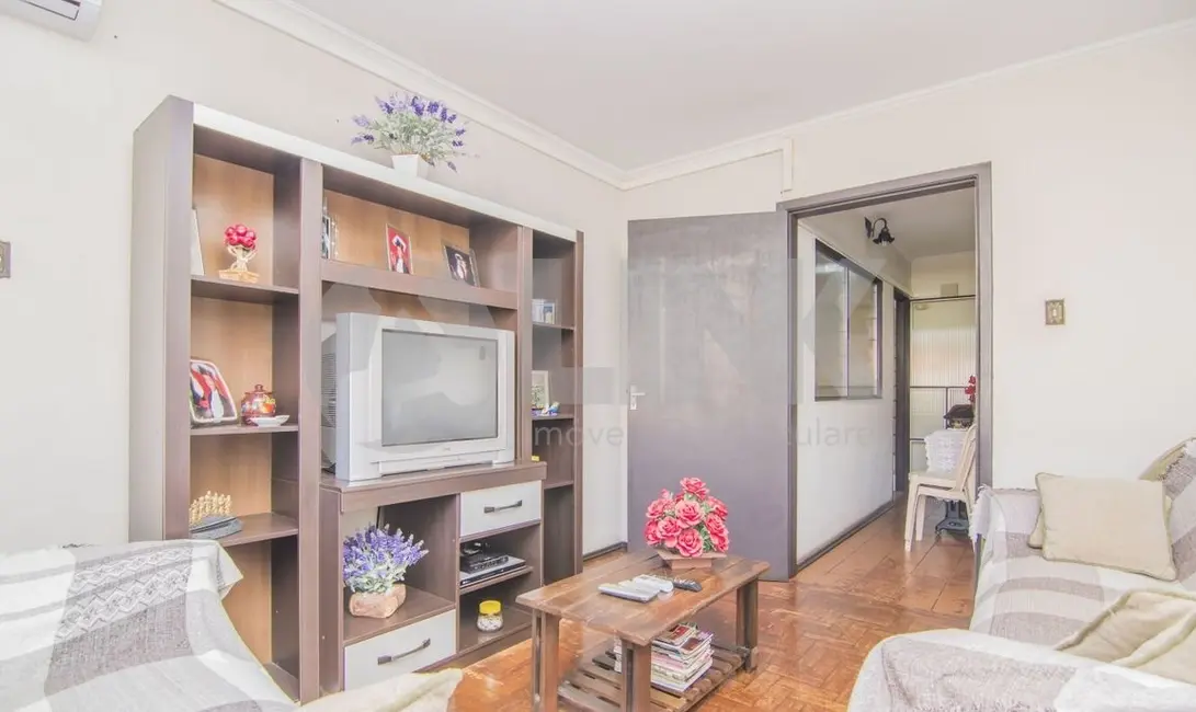 Foto 2 de Prédio Inteiro com 4 quartos à venda, 349m2 em São Sebastião, Porto Alegre - RS