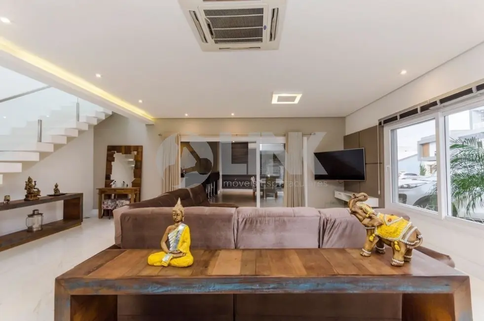 Casa de Condomínio com 3 quartos à venda, 250m2 em Hípica, Porto Alegre - RS - imagem 9 Foto 9 de Casa de Condomínio com 3 quartos à venda, 250m2 em Hípica, Porto Alegre - RS