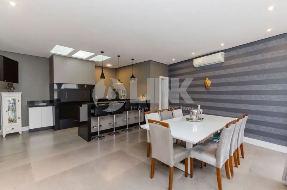 Casa de Condomínio com 3 quartos à venda, 250m2 em Hípica, Porto Alegre - RS - imagem 4 Foto 4 de Casa de Condomínio com 3 quartos à venda, 250m2 em Hípica, Porto Alegre - RS