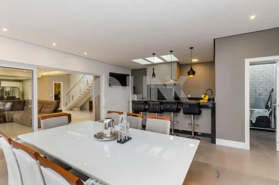 Casa de Condomínio com 3 quartos à venda, 250m2 em Hípica, Porto Alegre - RS - imagem 7 Foto 7 de Casa de Condomínio com 3 quartos à venda, 250m2 em Hípica, Porto Alegre - RS