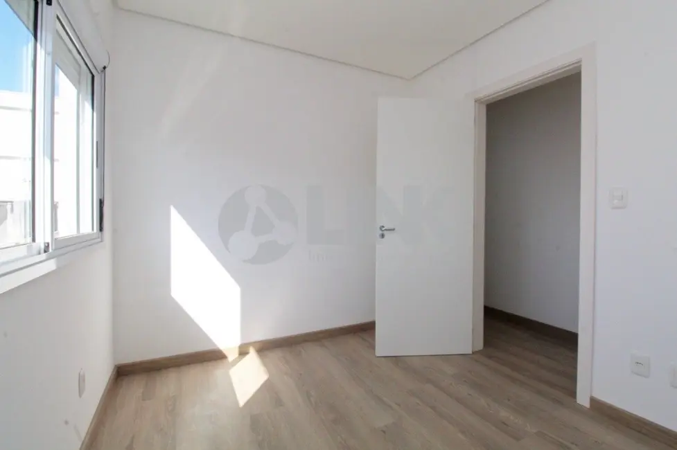 Apartamento com 2 quartos à venda, 57m2 em Menino Deus, Porto Alegre - RS - imagem 8 Foto 8 de Apartamento com 2 quartos à venda, 57m2 em Menino Deus, Porto Alegre - RS