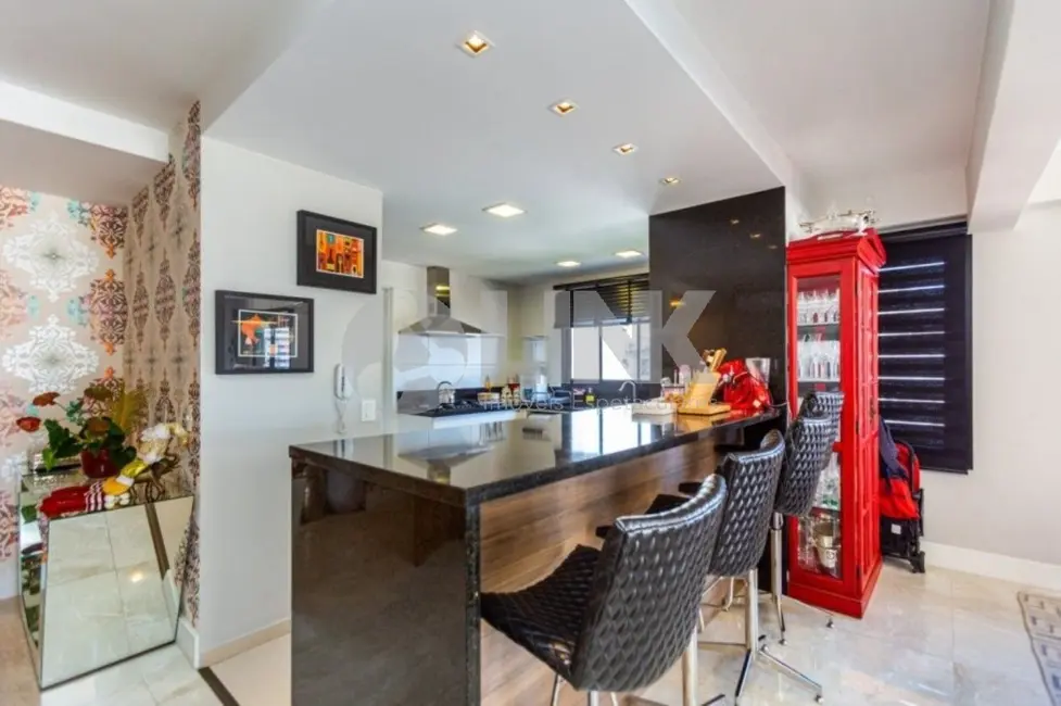 Foto 5 de Apartamento com 3 quartos à venda, 385m2 em Chácara das Pedras, Porto Alegre - RS