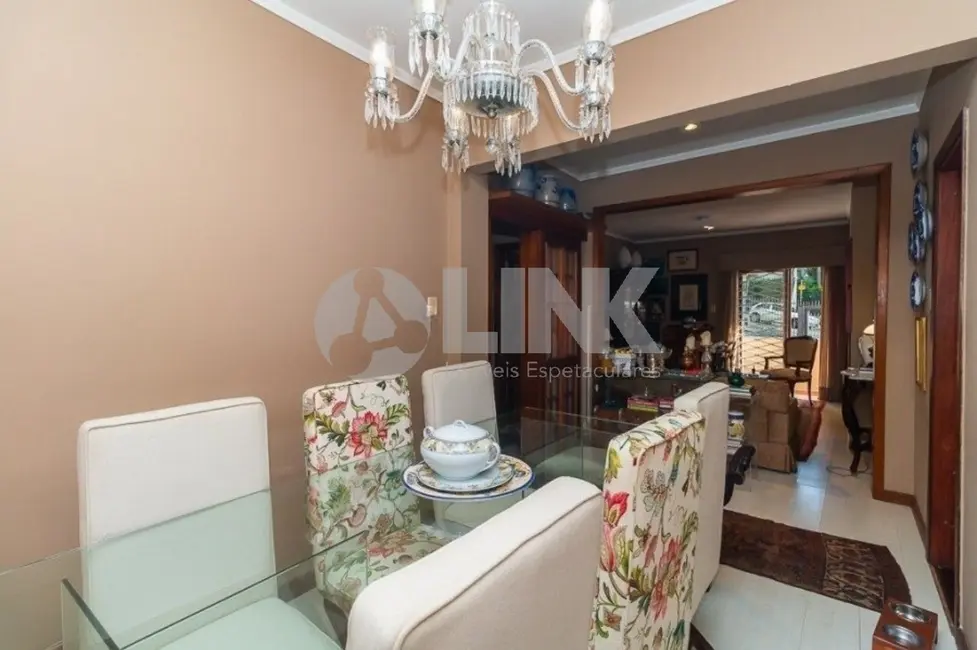 Apartamento com 3 quartos à venda, 121m2 em Moinhos de Vento, Porto Alegre - RS - imagem 8 Foto 8 de Apartamento com 3 quartos à venda, 121m2 em Moinhos de Vento, Porto Alegre - RS