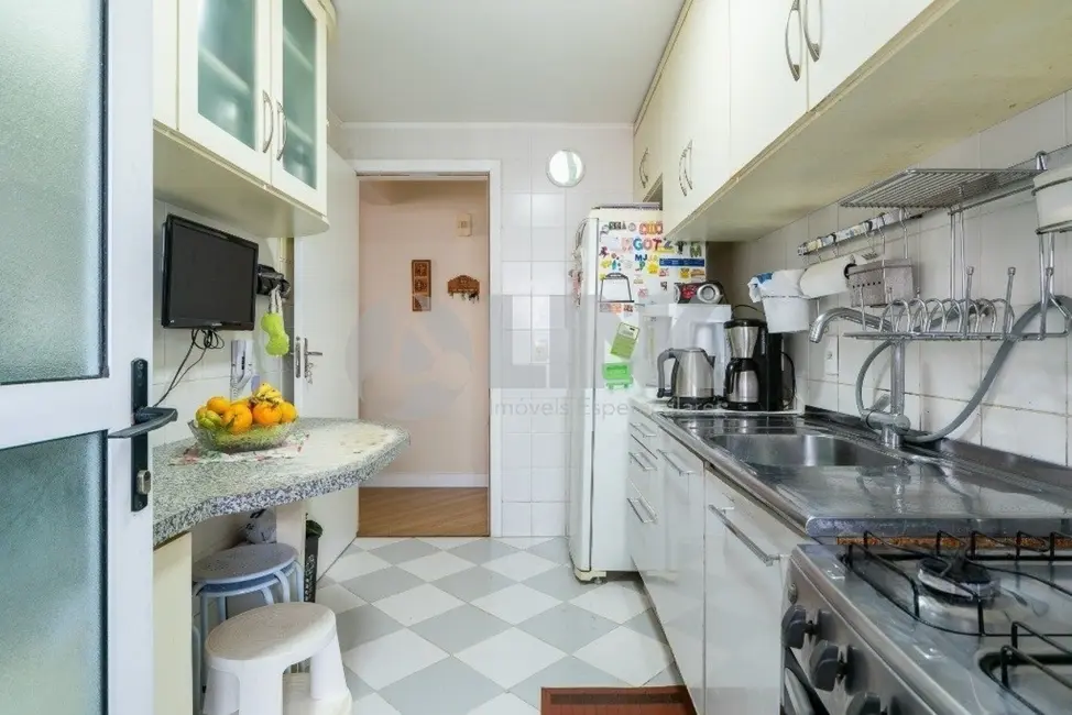 Foto 6 de Apartamento com 3 quartos à venda, 95m2 em Passo da Areia, Porto Alegre - RS