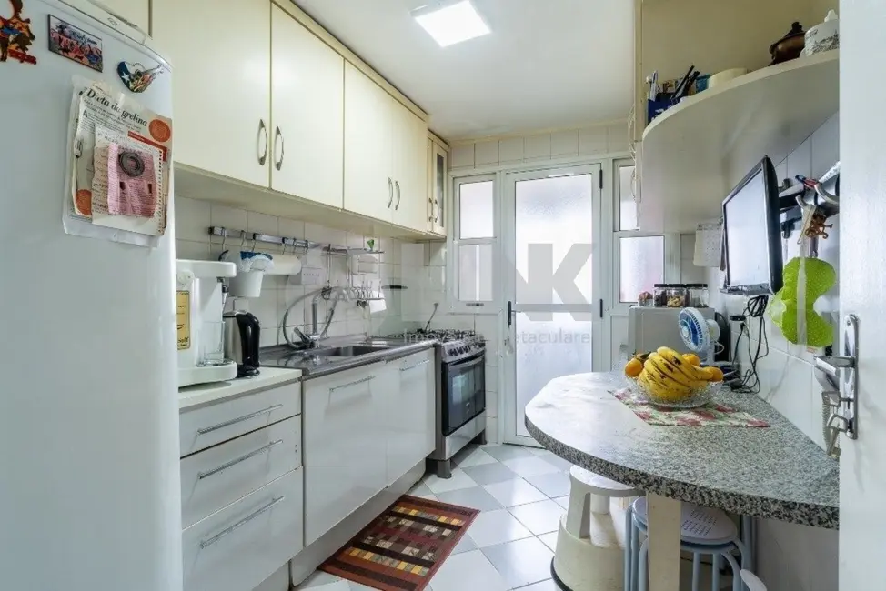 Foto 7 de Apartamento com 3 quartos à venda, 95m2 em Passo da Areia, Porto Alegre - RS