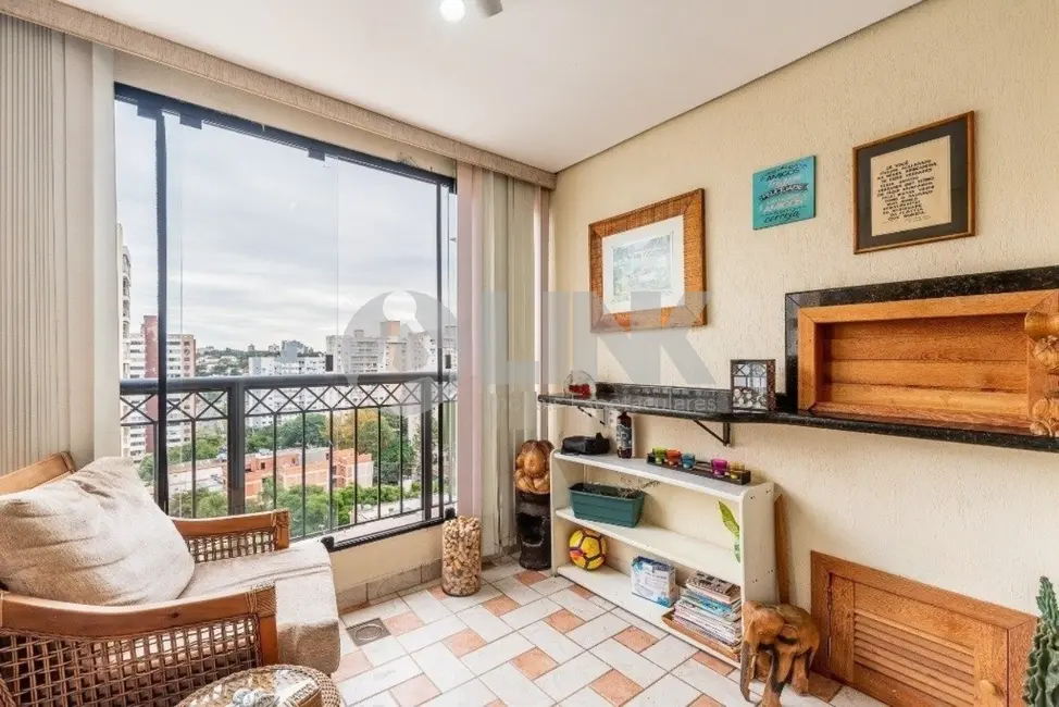 Foto 4 de Apartamento com 3 quartos à venda, 95m2 em Passo da Areia, Porto Alegre - RS