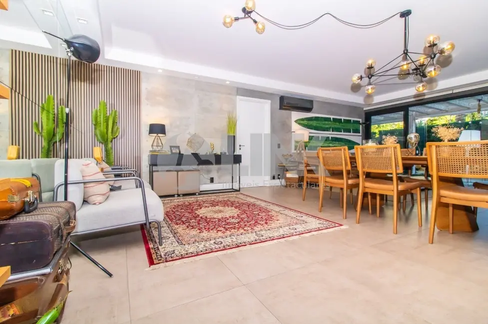 Foto 5 de Apartamento com 3 quartos à venda, 197m2 em Chácara das Pedras, Porto Alegre - RS