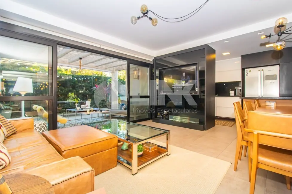 Foto 8 de Apartamento com 3 quartos à venda, 197m2 em Chácara das Pedras, Porto Alegre - RS