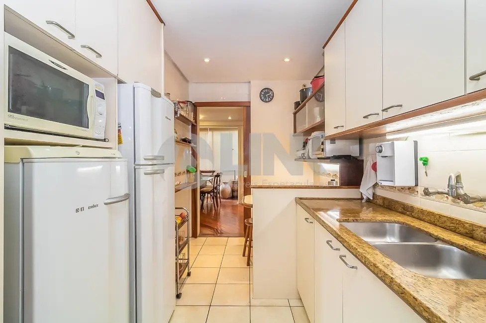 Foto 8 de Apartamento com 3 quartos à venda, 113m2 em Petrópolis, Porto Alegre - RS