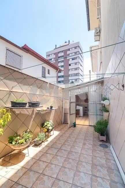 Apartamento com 2 quartos à venda, 76m2 em Menino Deus, Porto Alegre - RS - imagem 8 Foto 8 de Apartamento com 2 quartos à venda, 76m2 em Menino Deus, Porto Alegre - RS