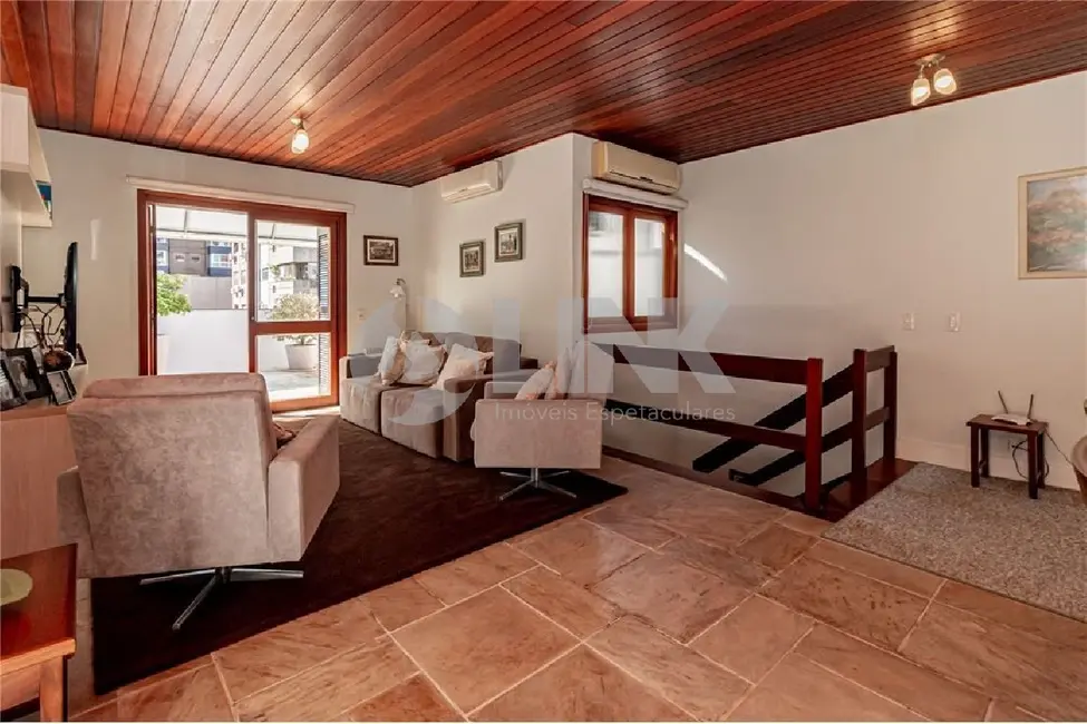 Apartamento com 3 quartos à venda, 227m2 em Bela Vista, Porto Alegre - RS - imagem 7 Foto 7 de Apartamento com 3 quartos à venda, 227m2 em Bela Vista, Porto Alegre - RS