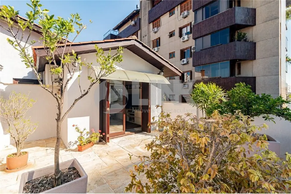 Apartamento com 3 quartos à venda, 227m2 em Bela Vista, Porto Alegre - RS - imagem 9 Foto 9 de Apartamento com 3 quartos à venda, 227m2 em Bela Vista, Porto Alegre - RS