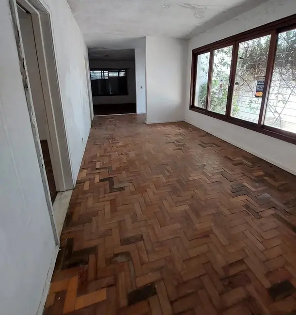 Casa com 2 quartos à venda, 142m2 em Três Figueiras, Porto Alegre - RS - imagem 2 Foto 2 de Casa com 2 quartos à venda, 142m2 em Três Figueiras, Porto Alegre - RS