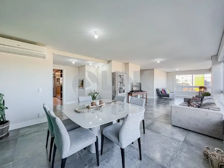 Foto 2 de Apartamento com 4 quartos à venda, 204m2 em Rio Branco, Porto Alegre - RS