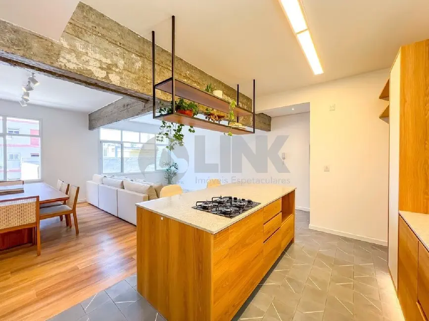 Apartamento com 2 quartos à venda, 100m2 em Moinhos de Vento, Porto Alegre - RS - imagem 8 Foto 8 de Apartamento com 2 quartos à venda, 100m2 em Moinhos de Vento, Porto Alegre - RS