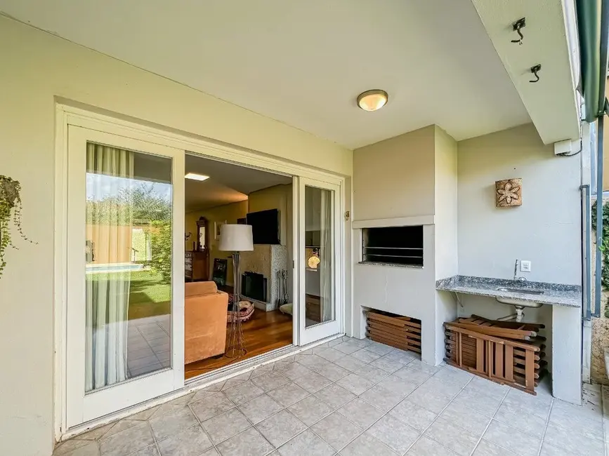 Foto 5 de Casa com 4 quartos à venda, 362m2 em Chácara das Pedras, Porto Alegre - RS