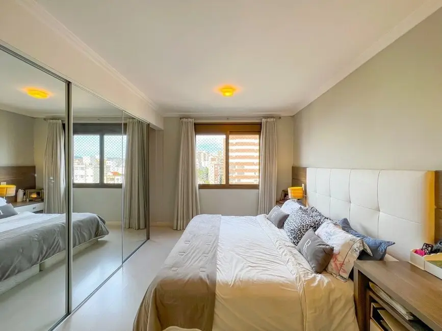 Foto 8 de Apartamento com 3 quartos à venda, 100m2 em Petrópolis, Porto Alegre - RS