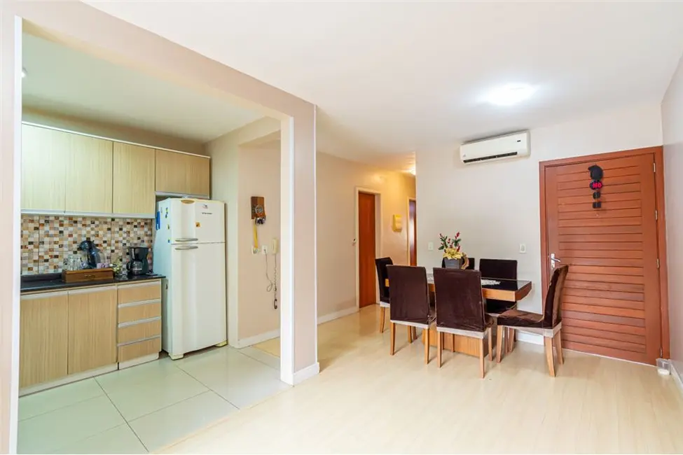 Casa de Condomínio com 3 quartos à venda, 138m2 em Olaria, Canoas - RS - imagem 3 Foto 3 de Casa de Condomínio com 3 quartos à venda, 138m2 em Olaria, Canoas - RS