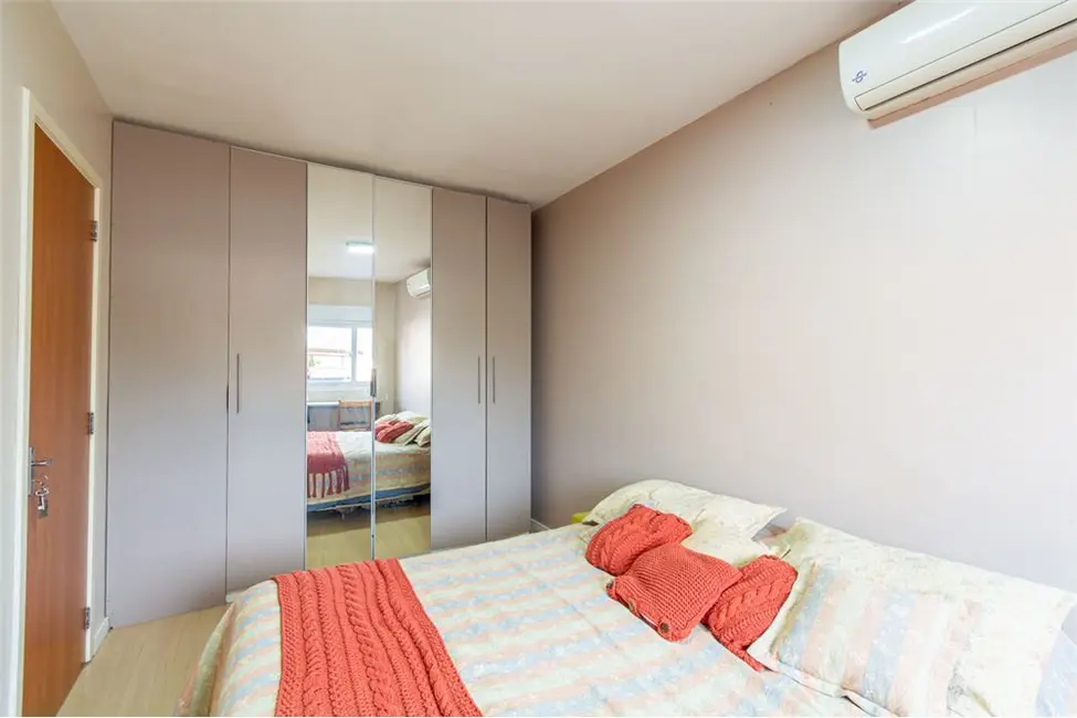 Casa de Condomínio com 3 quartos à venda, 138m2 em Olaria, Canoas - RS - imagem 8 Foto 8 de Casa de Condomínio com 3 quartos à venda, 138m2 em Olaria, Canoas - RS